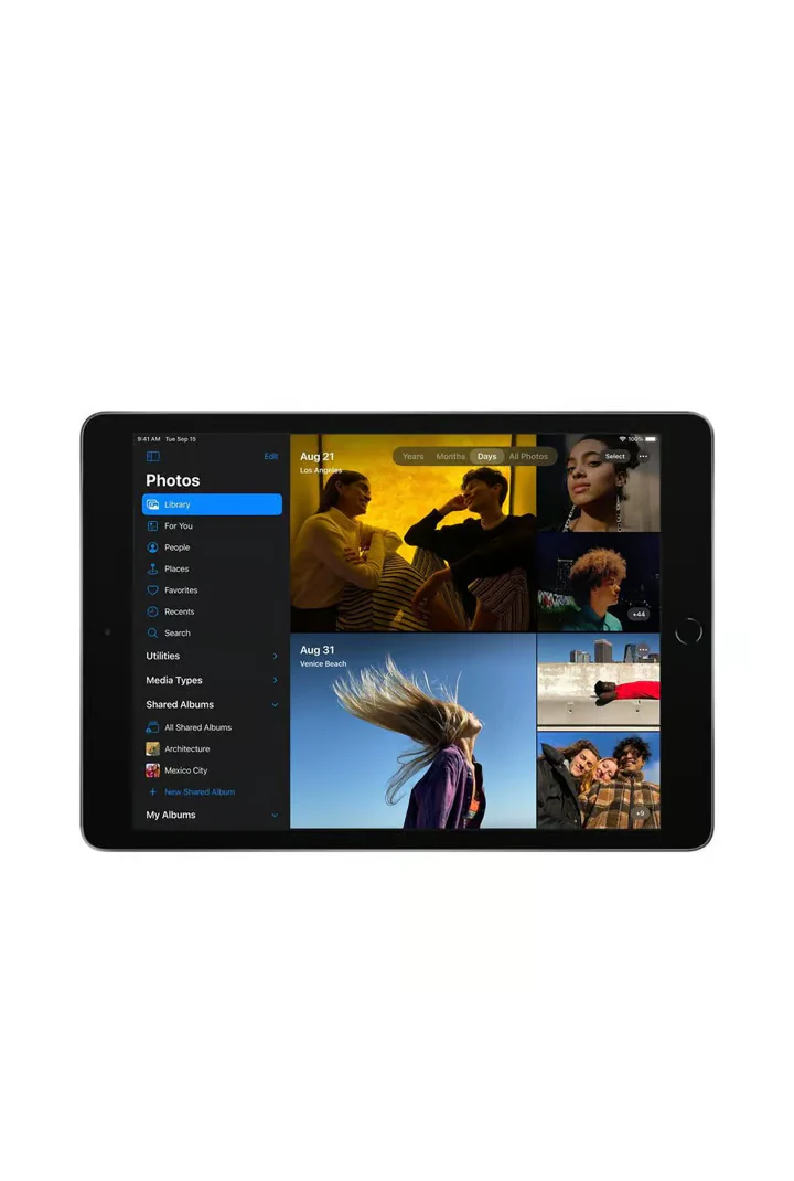 iPad 7th Gen - 32GB - Space Gray - Pre-owned - Image 4